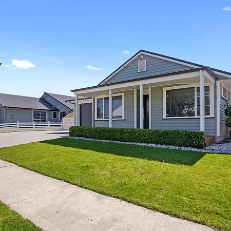 Sky Blue Retreat - Waihi Beach Holiday Home エクステリア 写真